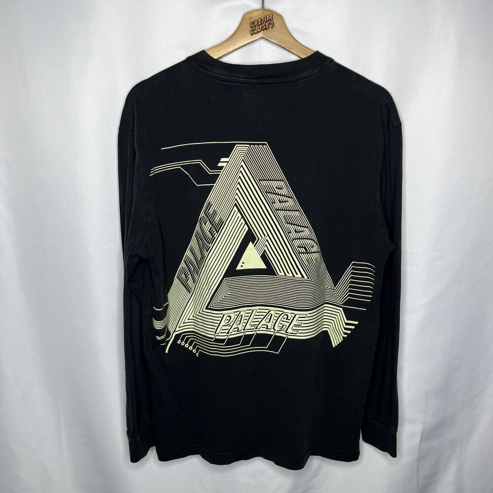 Palace Surkit Longsleeve Tee in Black M